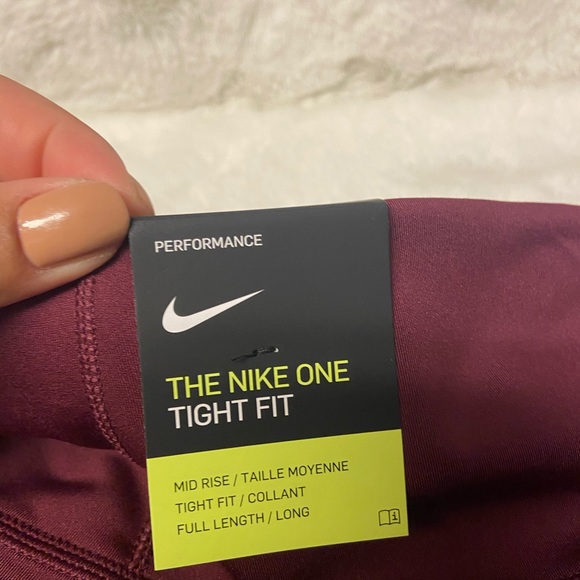 1 left! NWT! Nike One High Rise leggings burgundy plus size 2X - Picture 7 of 8